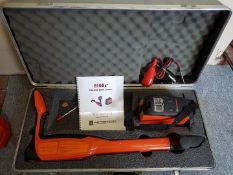Metrotech 810Dx Self Calibrating Pipe and Cable Locator in Box - Tested / In Working Order