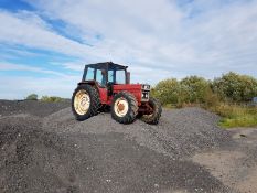 International 885 4wd Tractor