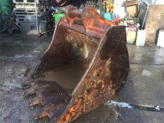 EXCAVATOR BUCKET