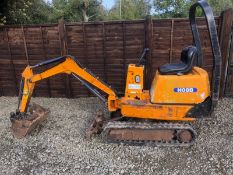 Hanix H08B 0.8 Ton Micro Doorway Mini Digger Excavator