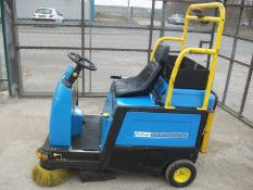 Challenger Continental 1200LM Battery Sweeper Cleaner Brush
