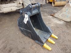KEEN 2ft cut Bucket on 65mm pins