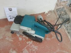 Makita Belt Sander 110v - Tested / in working order