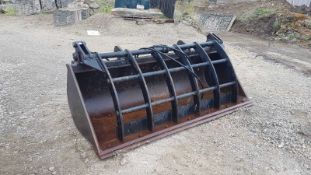 Strimech Waste Muck Loader Bucket 4 in 1 JCB Brackets