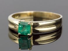 c1980 Square 0.5ct Emerald & 18ct Gold Solitaire Ring