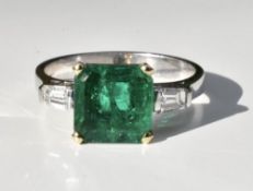 Emerald and Diamond Ring Set in 18k White Gold