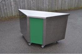 LLOYDS CATERING SERVERY CORNER (Re Listed Due To Non Payer)