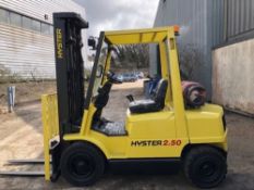 Hyster 2.5 Tonne Gas Forklift, 3.7 Metre Duplex Mast, Side Shift