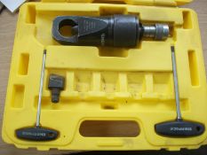 Enerpac NC2432 Nut Splitter M16-M22 Bolts 15 Ton 700 Bar 10000 psi Cylinder Jack