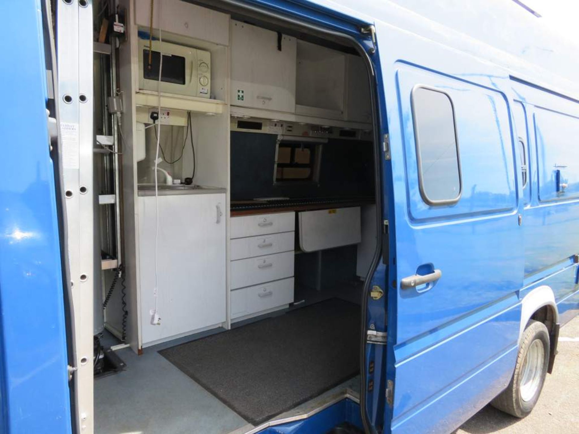 2002 Mercedes 416 CDI Sprinter Van - Twin Wheel - Image 16 of 35