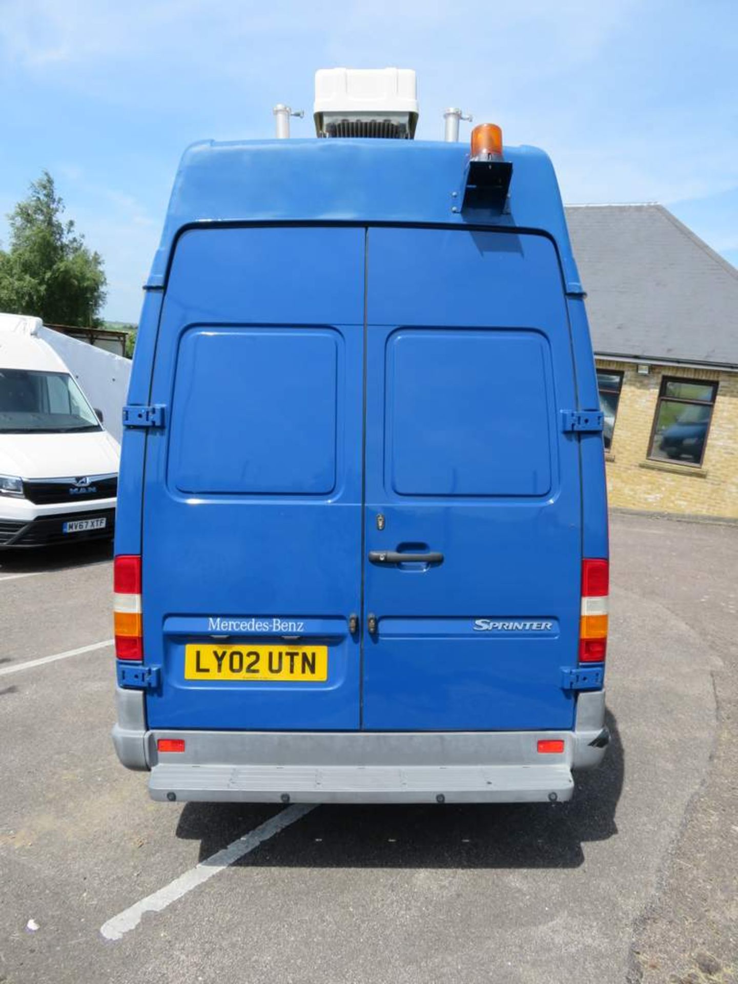 2002 Mercedes 416 CDI Sprinter Van - Twin Wheel - Image 4 of 35