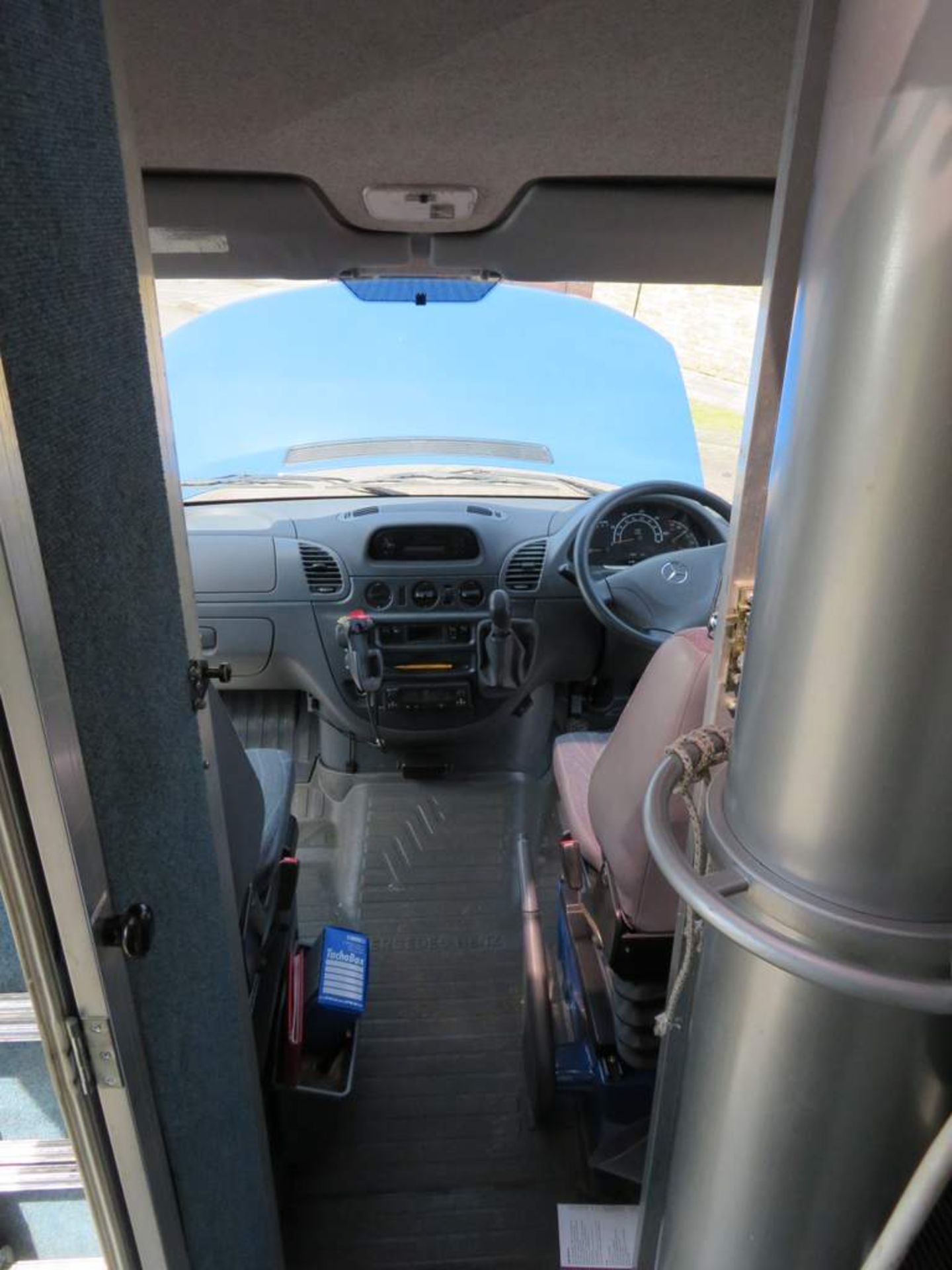 2002 Mercedes 416 CDI Sprinter Van - Twin Wheel - Image 25 of 35