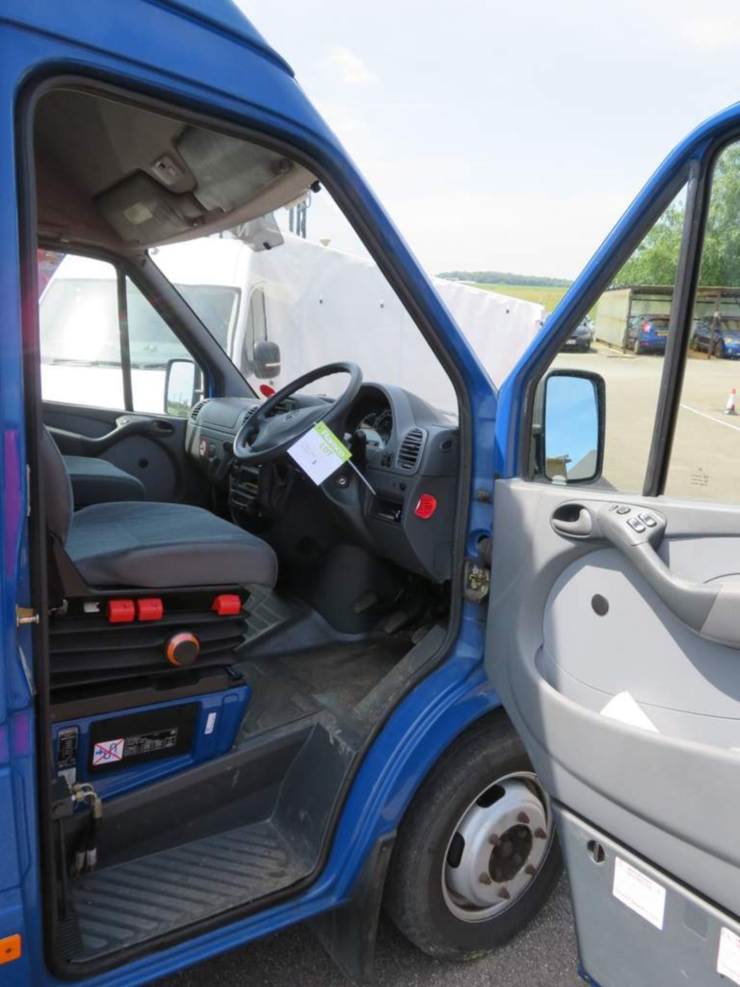 2002 Mercedes 416 CDI Sprinter Van - Twin Wheel - Image 9 of 35
