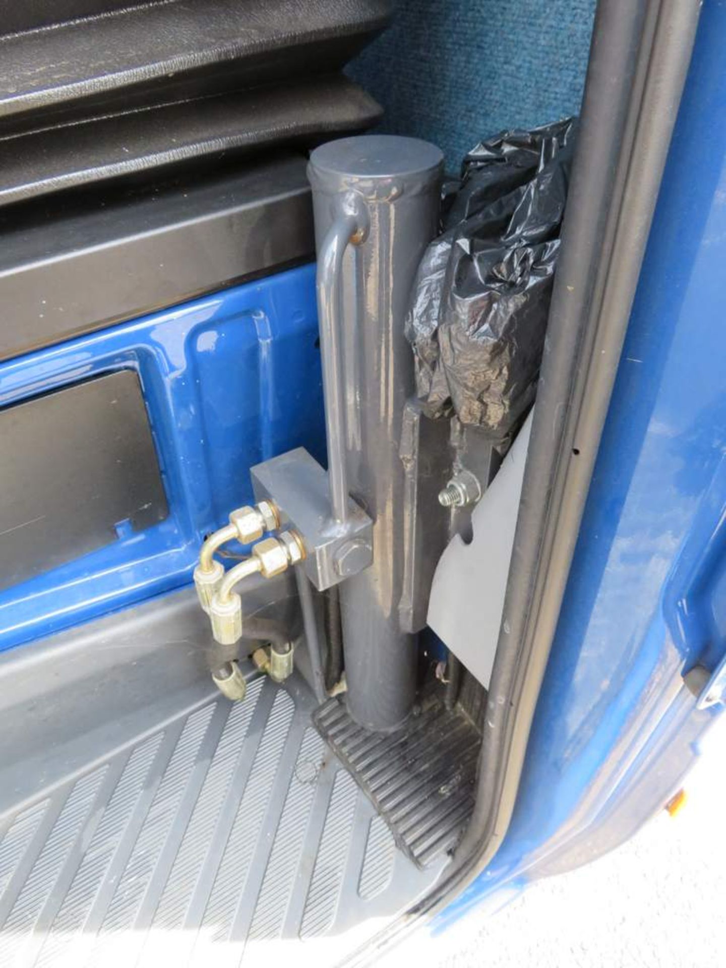2002 Mercedes 416 CDI Sprinter Van - Twin Wheel - Image 26 of 35