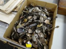 Box of various collector's spoons