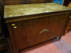 Polished blanket box