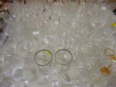 Quantity of drinking glassware