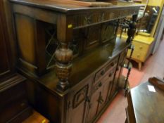 Buffet cupboard with pineapple supports