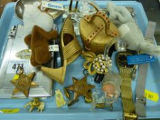 Tray of mixed collectables including the Italy and Africa Stars, one stamped to the back 'To