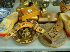 Collection of predominantly modern treen ware