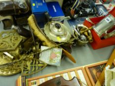 Mixed collection of EPNS, brass and copperware