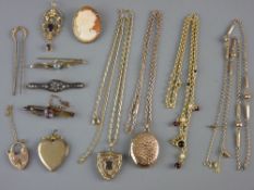 A PARCEL OF MIXED GOLD & YELLOW METAL ITEMS, total 62 grms