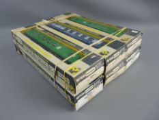 MODEL RAILWAY - Wrenn coaches, W6000, W6002(2), W6005 'Golden Arrow', W6006 (2), (all boxed), six in