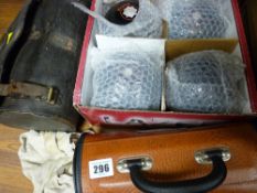 Quantity of cased and loose bowl sets