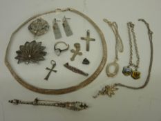 Nice selection of predominantly silver jewellery, various markings