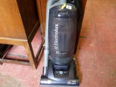 Electrolux 1600w Highlight upright vacuum cleaner E/T