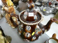 Lidded bargeware teapot by Newton Le Willows, Lancashire 1892