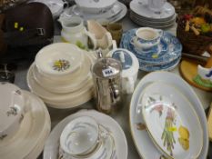 Parcel of mixed porcelain including Wedgwood 'Etruria', 'Conway' dinnerware, Susie Cooper teapot,