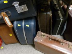 Large parcel of vintage luggage