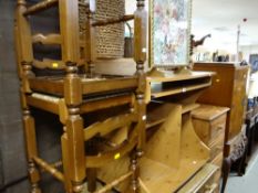 A parcel of furniture to include a pine effect computer desk, a pair of oak rush seated ladder