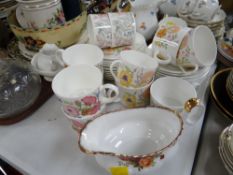 A parcel of Wedgwood 'Meadow Sweet' teaware together with a Royal Albert 'Old Country Roses' gravy