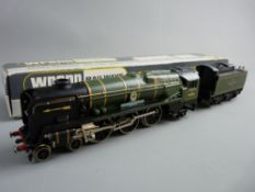 MODEL RAILWAY - Wrenn W2269 BR Green Golden Arrow no. 34053 'Sir Keith Park', boxed with