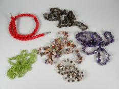 A PARCEL OF GLASS & OTHER BEAD NECKLACES