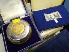 A Queen's Silver Jubilee hallmarked silver & gilt lidded pot together with a silver Danbury Mint
