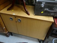 A Singer Melodie 20 table sewing machine