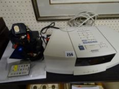 Bosewave radio/CD player with remote control and base Aux extension unit E/T