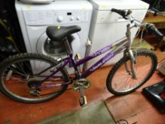 Raleigh girl's bike with gears