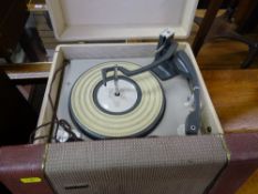 Vintage Alba record player in a compact case E/T