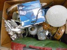 Mixed box of collectables