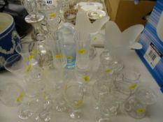 Quantity of vintage and other glassware