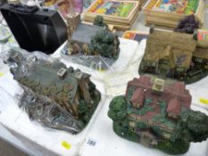 Four Thomas Kinkade 'Hawthorn Village' lamps