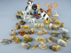 Quantity of Wade Whimsies, Robertson golly and other collectable figures