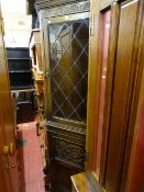 Corner cupboard with glazed top
