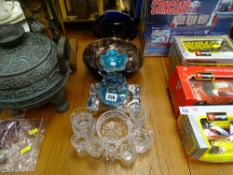 Neat parcel of art and other glassware
