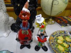 Two Murano glass clowns