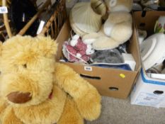 Box of mixed contents including soft toys etc